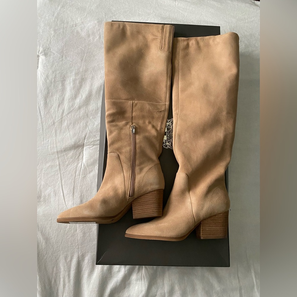 Tortilla, high suede size 7.5 Vince Camuto knee high boots